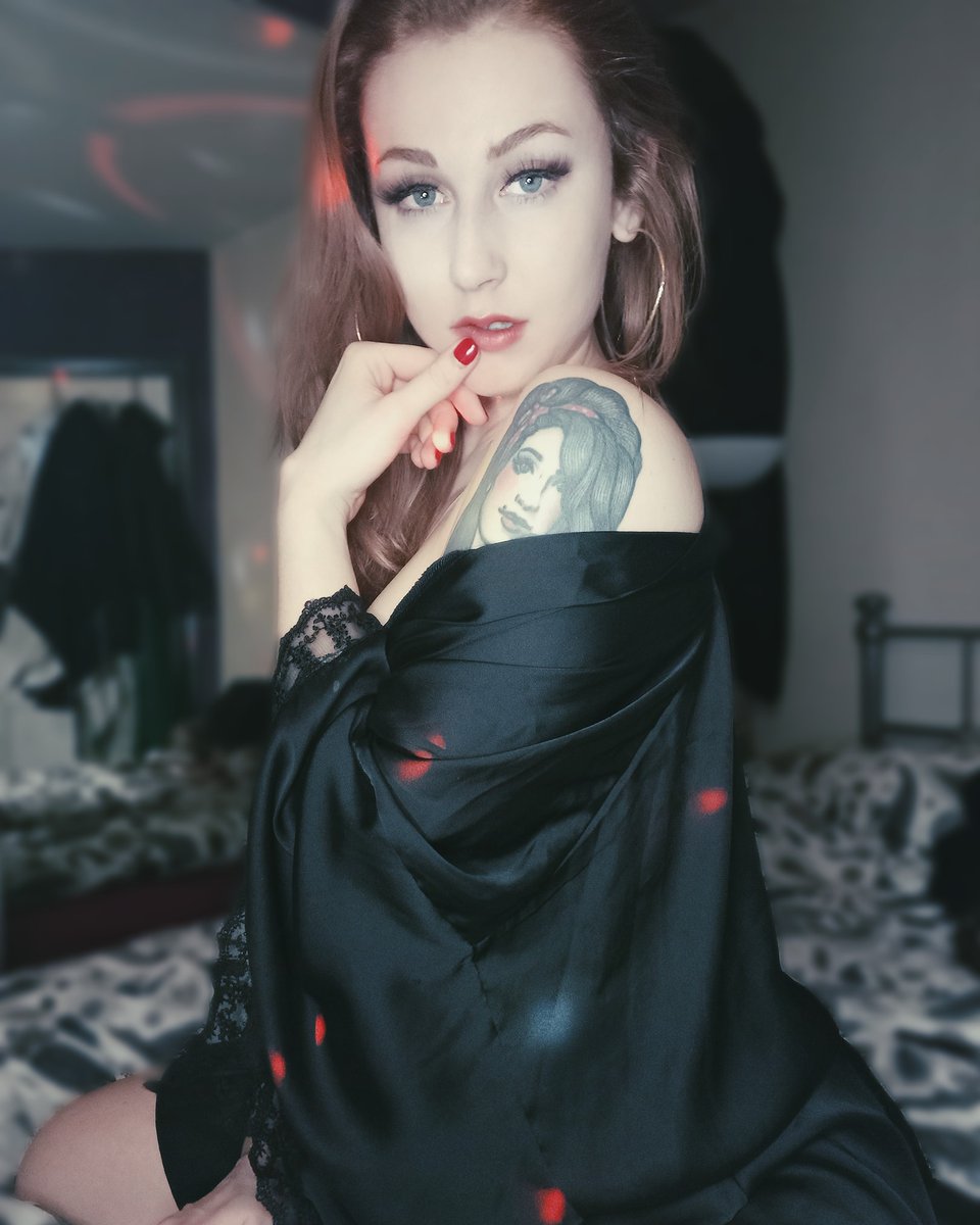 bella_bondage's tweet photo. I've been so busy dissertationing, go support your girl while she's getting brainy by subing to my #onlyFans. New pics and clips up daily AND 25% off this week!
#sellingcontent #babe #nudes #onlyfansgirl #inkedbabe #videos #subscribe https://t.co/Cj1CdCptSg