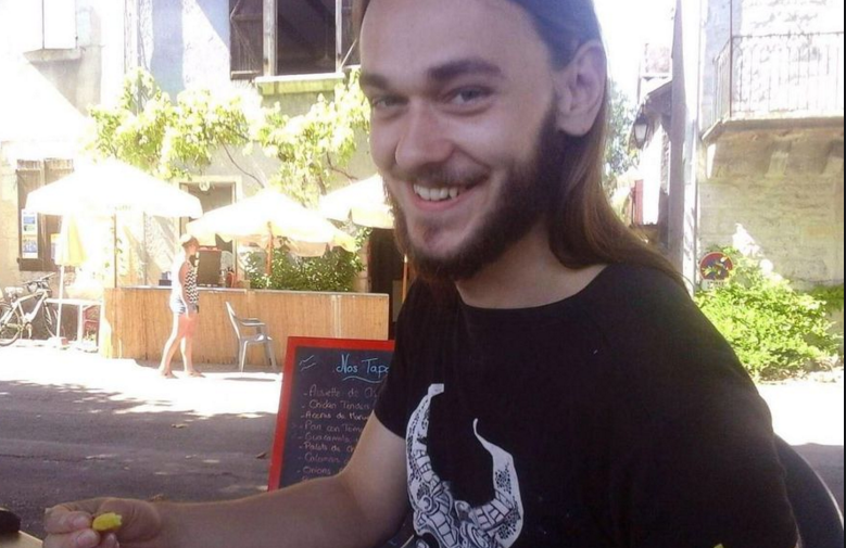 Giosi_Borselli's tweet photo. PARTAGEZ :Morgan Keane aurait eu 26 ans le weekend prochain.
Il a été tué début décembre par un chasseur alors qu'il coupait du bois à proximité de sa maison sur la commune de Calvignac dans le Lot

Samedi 23 janvier une marche est organisée à Cahors, 14h Place François Mitterand https://t.co/TX5DqNjds4