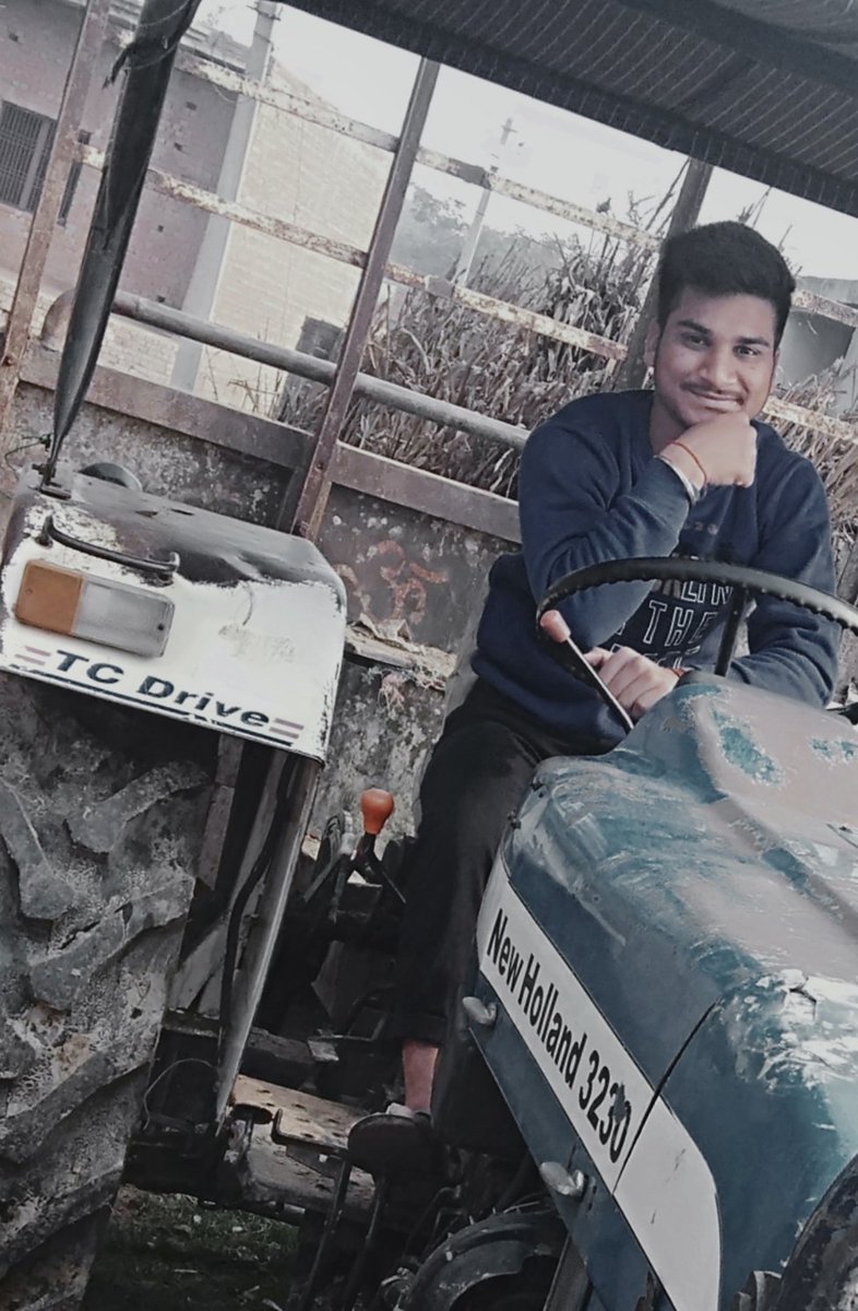 AadityaThenua's tweet image. सिगरेट 🚭 वाले से उधार 💵 और खुबसूरत लड़कियों 💁 से प्यार 😍,
जितना भी रोको 😉 हो ही जाता है…!!