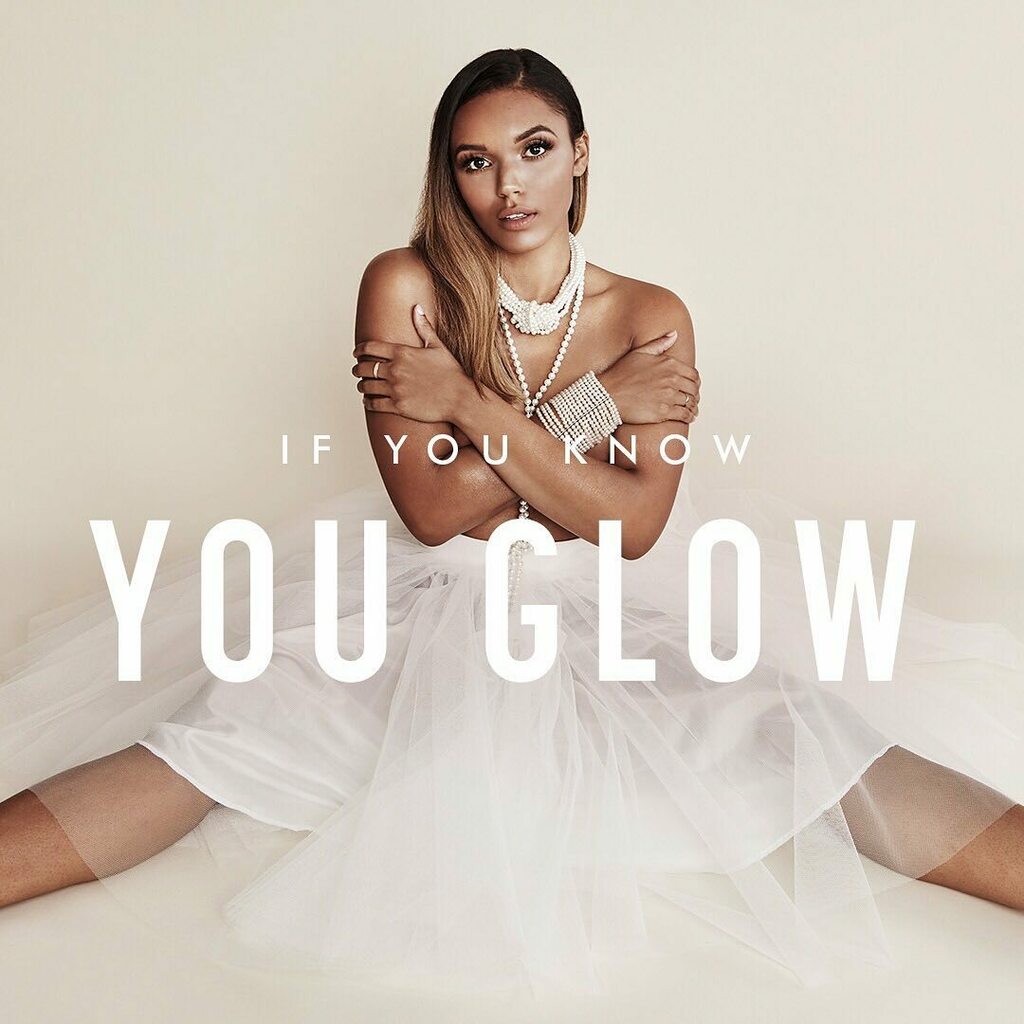 Bronzieuk's tweet image. If you know, you glow ✨

#bronzietan #tanningoil #tanningmousse #gradualtan #perfecttan #flawlesstan #bronzie #ifyouknowyouglow #kakaduplum #macadamianutoil #aloevera instagr.am/p/CKOLU31nT2t/