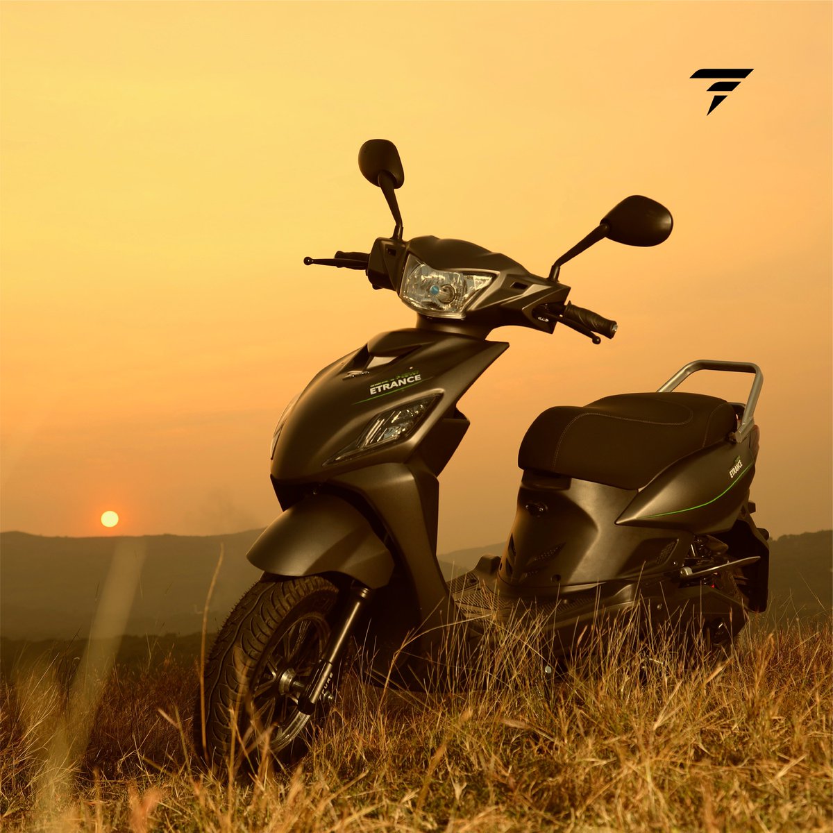 pureenergyindia's tweet photo. Ride off into the sunset
For more details visit: https://t.co/746hJI4jrh
.
.
.
.
.
.
#PureEV #ETranceNEO #JoinPureEV #ecofriendly #JoinPureEVsquad #scooter #ride #drive #ebikes #electricvehicle #EV #emobility #electricscooter #GoElectric #ZeroEmission #chargingscooter https://t.co/5aUi4E1hPi