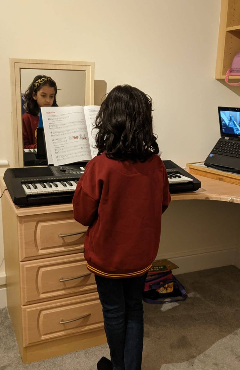 NorthwoodGDST's tweet image. Advika in Year 5 @NWC_Juniors is enjoying her piano lessons GHL style! Well done for continuing to practice at home @NWC_Music will be very proud!🌟🎶 #practicemakesperfect #NWCFamily #NWCAlwaysLearning #WhereGirlsLearnWithoutLimits #guidedhomelearning @GDST
