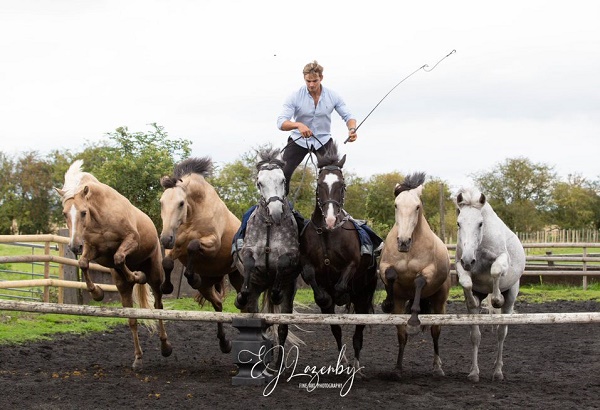 equestrianindex's tweet image. #EquestrianNews

Catch up with all the latest products, property, tip and tricks of the trade on our newsfeed here: equestrianindex.com/news 

@HorseFest @BatchellerMonk @EQProperty4sale @Hartpury @YarisEquestrian @TeamSPILLERS @HiFormUK @Shearwater_Ins @TheActionHorses