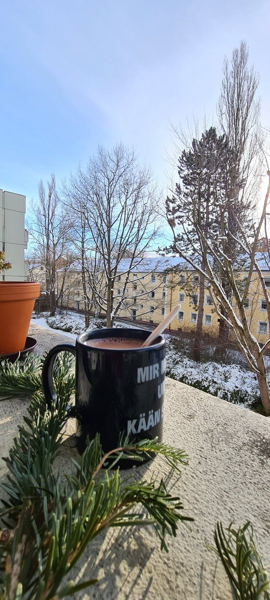 SchwarzDevelop's tweet photo. Guten Morgen #Muenchen.
#Kaffee steht bereit und #Drupal wartet. Nur noch kurz die #Sonne genießen 😁 https://t.co/vNSkzomoZp