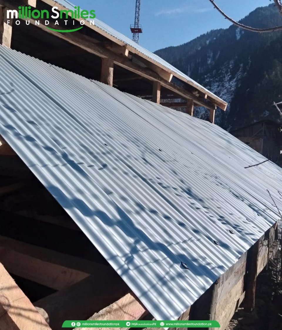 MSfoundationPK's tweet photo. Kashmir Relief Work to spread "Smiles for Humanity" by #MillionSmilesFoundation.

Million Smiles Foundation is feeling honored to help the local community in NEELUM VALLEY. These houses were destroyed due to recent shelling.

 #KashmirReliefByMSF #SmilesForHumanity https://t.co/7WBUC4FLmZ