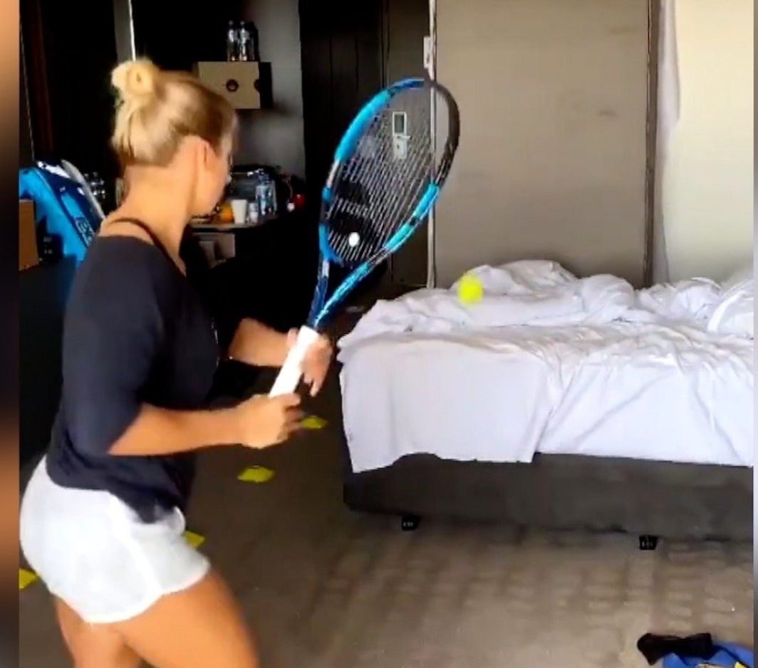 excelfitpro's tweet photo. Loving the creativity of these guys. Comforting to see we are not alone in our struggles against Covid. 
#adapttothrive @PutintsevaYulia @tennisnetnews @JohannaKonta
@BelindaBencic @ElinaSvitolina 

https://t.co/rK6I0ptoh4 https://t.co/F51jMv3sMV