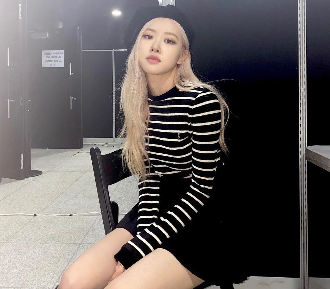 rosé pics tweet media