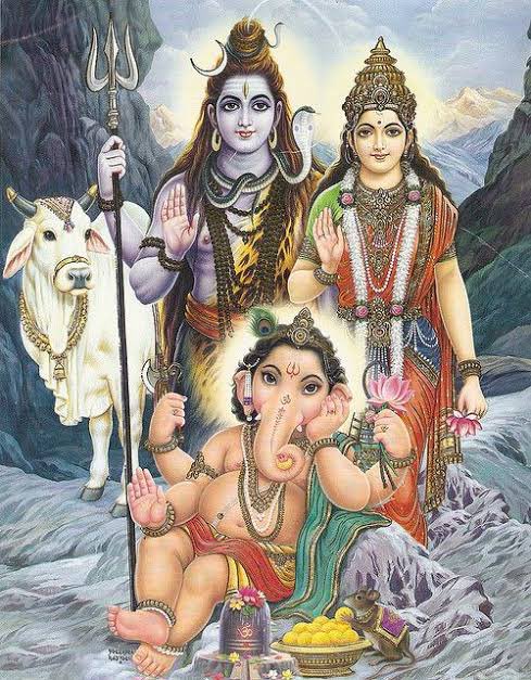 GANESHA’s LOVE FOR MODAKAmong all things offered to Ganesh, it is Modak that is his favourite. So, here is a story on Ganesh and Modak. Once, Shiva went to Rishi Atri and Ma Anasuya ashram. Shiva was very hungry but Anasuya insisted on feeding Ganesha first.  @RudraVS