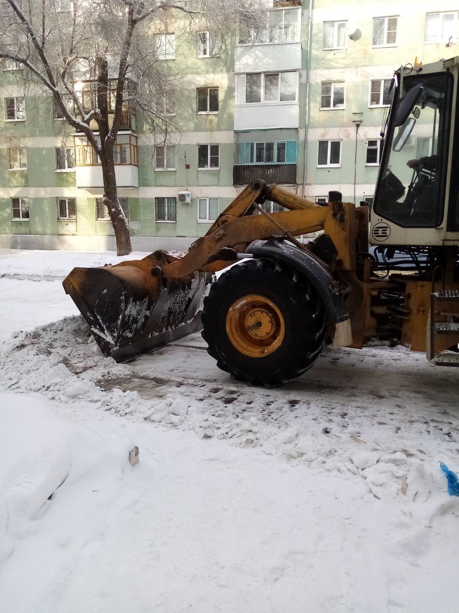 Механизированная уборка снега г. Тольятти, улица Ленина, 51