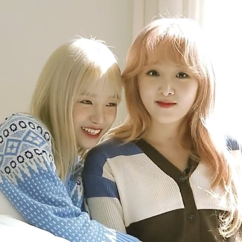 yulprived's tweet photo. summer love ¦ yulyen au

🔸choi yena found herself in a bar getting drunk after her girlfriend, kim chaewon, broke up with her. little did she know that on that same night, she'll also find the person she'll spend her whole summer with— jo yuri. https://t.co/w82izAdr9W