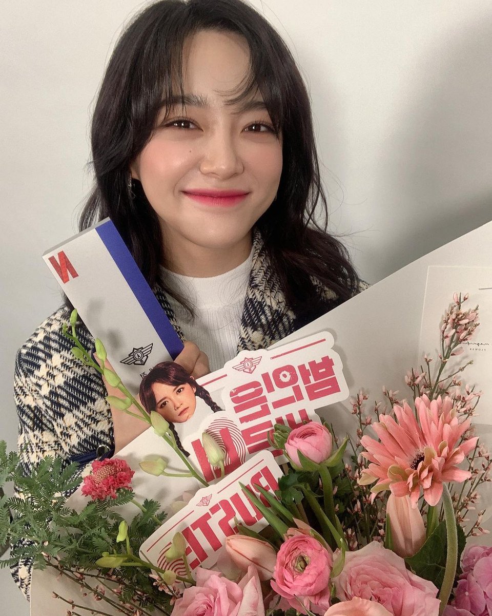 sejeongbar's tweet photo. [世正吧]    ·   图片   ·   210119
【clean_0828更新】
：幸福
#Netflix #犯人就是你

#���정 #김세정 #SEJEONG #金世正 https://t.co/esKHjTNDRR