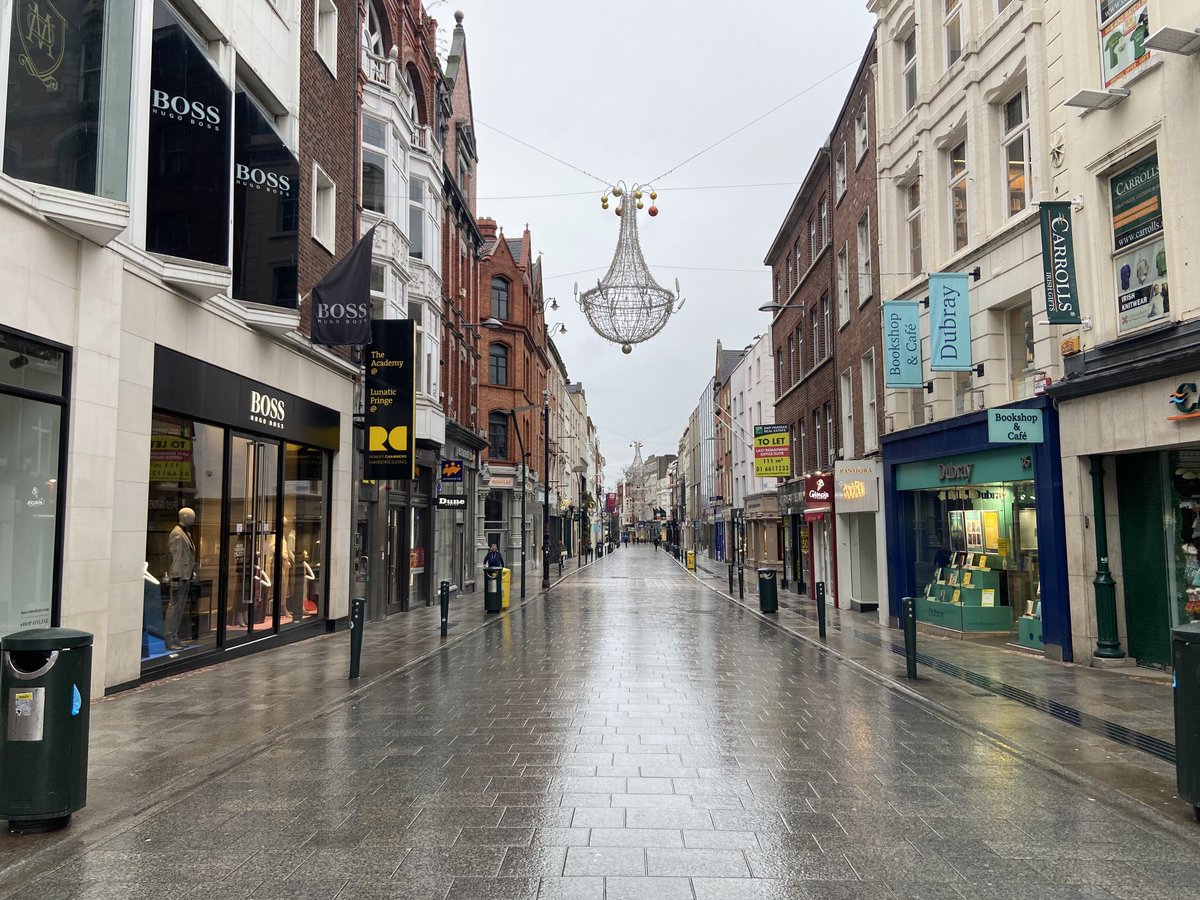 gavreilly's tweet image. Grafton Street, Dublin. 10:45am.