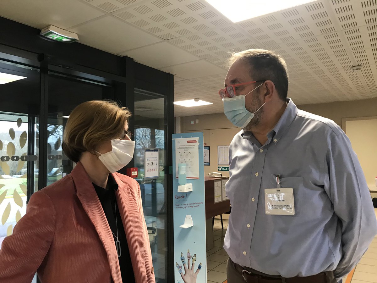 agnesfirmin's tweet photo. La vaccination 💉 dans les #EHPAD c’est parti. Ce matin, j’étais à Ehpad « Les hauts de l’abbaye ». Bravo à toute l’équipe pr cette organisation et pr la mobilisation de tous. L’occasion de redire notre reconnaissance à ts ces personnels qui st mobilisés depuis le début #COVID19 https://t.co/8PZaZnhjIk
