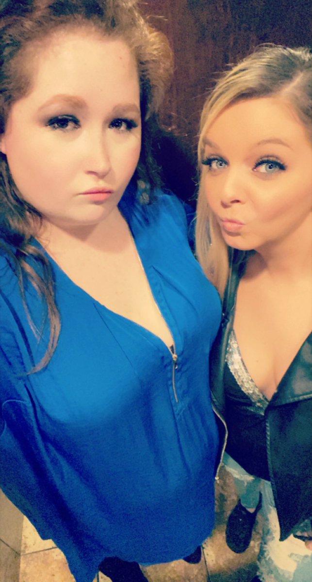 mackgingersnap's tweet photo. Saturday night with my homegirl, Kendra! #imnotnormal #saturdaynights #stockmansbar #summitlounge #barhopping #dontworry #soberdriving https://t.co/Kk5Dh0VUZr