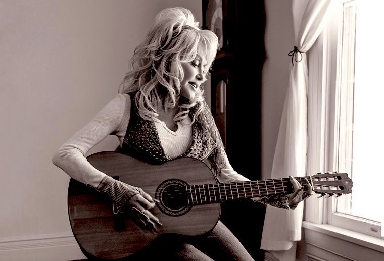 BerniceKing's tweet image. Happy birthday, Dolly Parton. 

What a legacy of love, inspiration, and artistry. 

Your giving spirit is legendary. 
Live on.