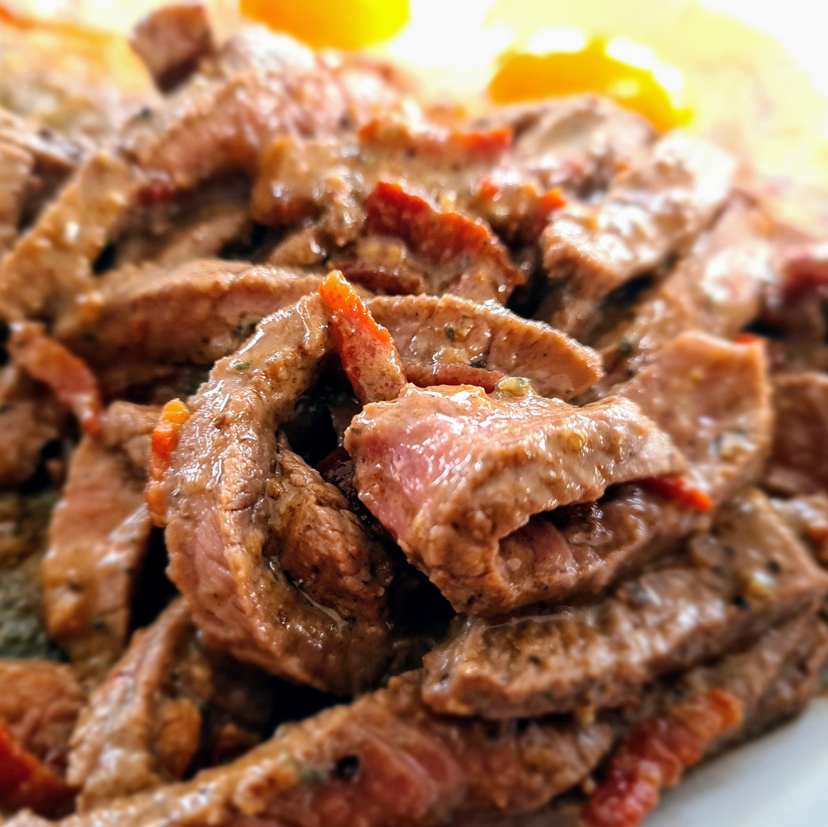 January self experiment  #carnivore  #Organuary day 19Lunch yesterday so yummy had very similar lunch today. Ran out of chicken livers though. My son was disappointed, turns out he loves themSteak with a little stilton, eggs, sea bass, sea salt #intermittentfasting  #lowcarb