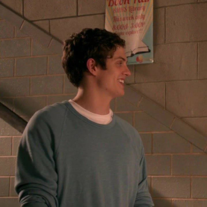 isaac lahey wearing sweaters: a short but necessary thread