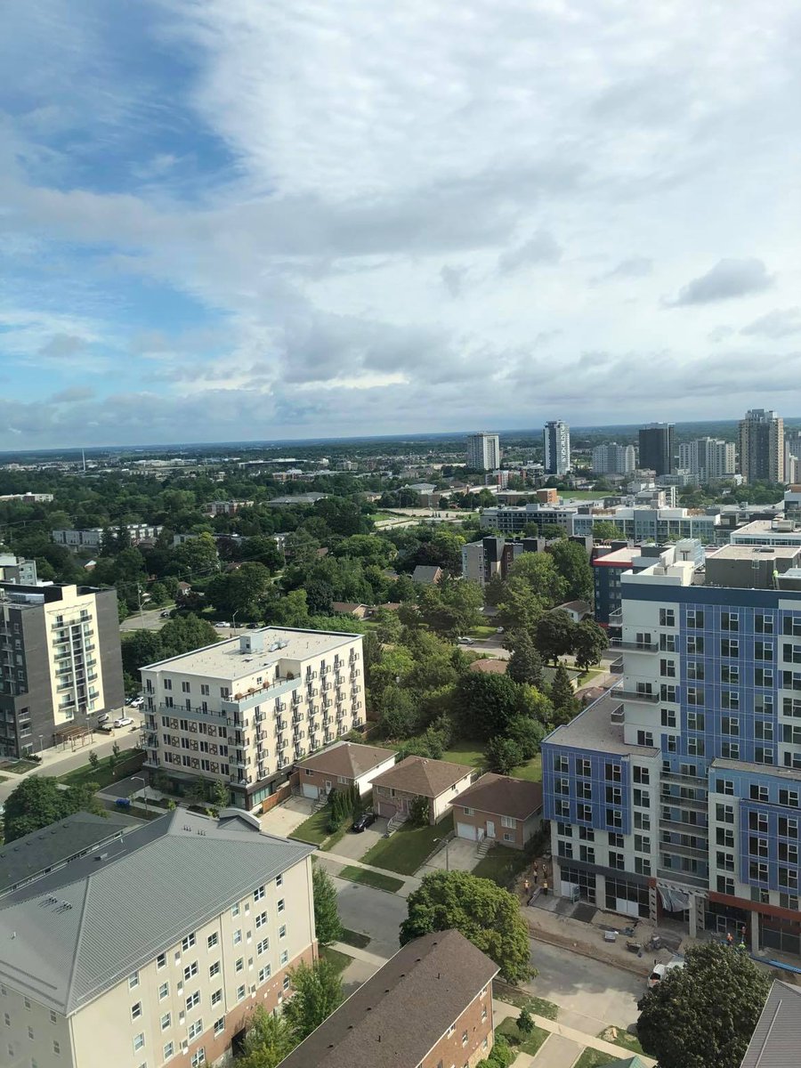 RezOneWaterloo's tweet image. Tenant Views 📷 What a gorgeous view from the 18th floor at Hespeler House in the morning. Learn how you can secure a space for Fall 2021 and enjoy a view as amazing as this!