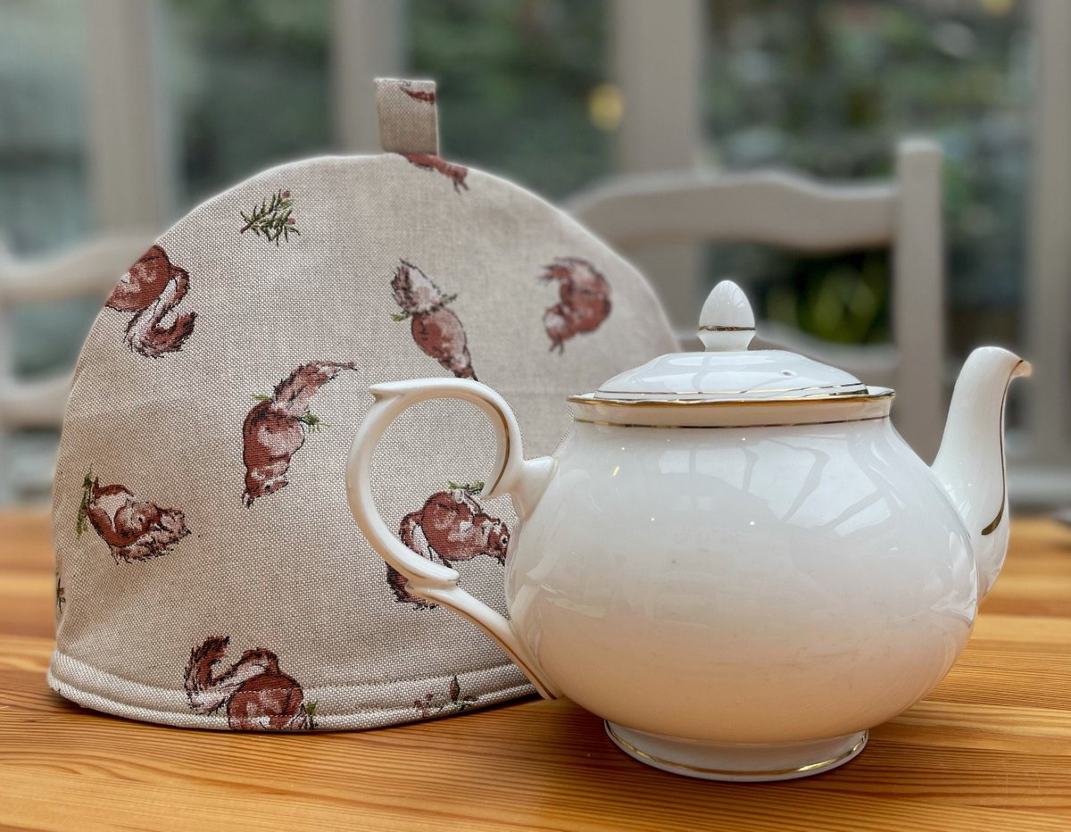 fromvioletmay's tweet photo. Excited to share the latest addition to my #etsy shop: Squirrel Print Tea Cosy with loop, quilted https://t.co/wkiFNXjOz0 #beige #red #linenteacosy #shabbychiccosy #teapotwarmer #teapotjacket #animalprint #squirrelcosy #squirrelgift https://t.co/JeqjtBDXUQ