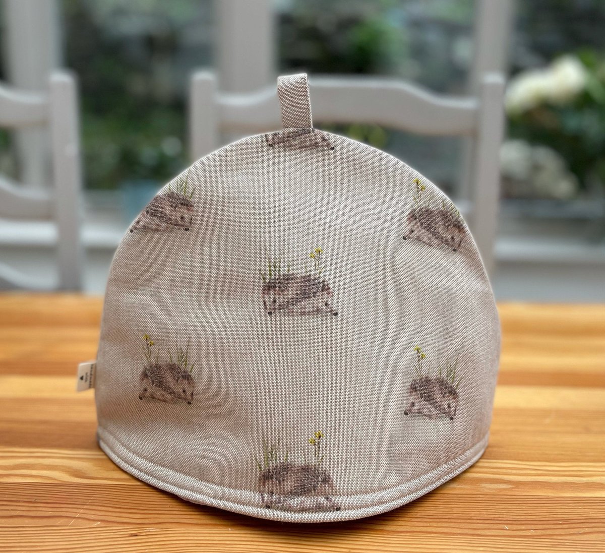 fromvioletmay's tweet photo. Excited to share the latest addition to my #etsy shop: Hedgehog Print Tea Cosy with loop, quilted https://t.co/rSVlA6ye8Y #beige #green #linenteacosy #shabbychiccosy #teapotwarmer #teapotjacket #hedgehogprint #hedgehogcosy #hedgehoggift https://t.co/CmPBrYAMnG