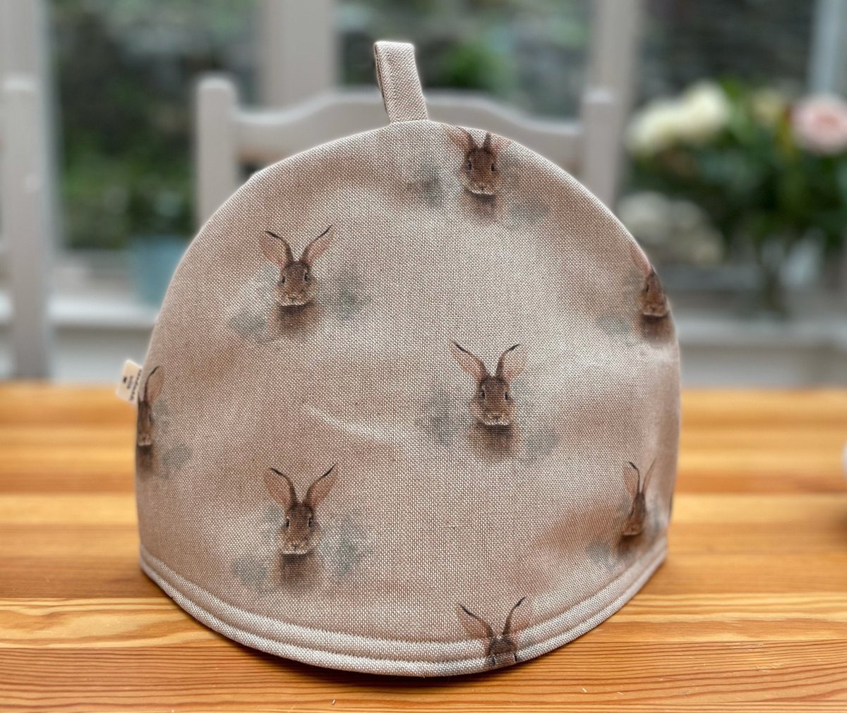 fromvioletmay's tweet photo. Excited to share the latest addition to my #etsy shop: Rabbit Tea Pot Cosy, quilted with loop https://t.co/40sYJRTxCH #beige #pink #rabbitteacosy #bunnyteacosy #cuteteacosy #teapotwarmer #rabbitprint #hareprint #gameprint https://t.co/g3JizgYqhX