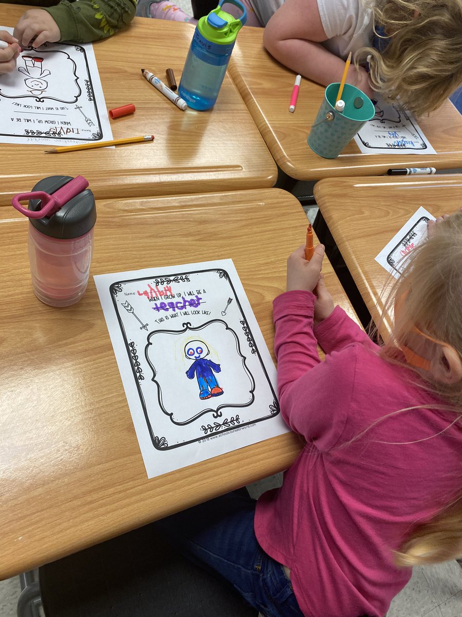 raynie_mclaurin's tweet photo. Career Week for DSE! Our students have some great ideas of what they want to be when they grow up! #careerweek #careclass #beDSE @ds_elementary https://t.co/C8wyvc2u5g