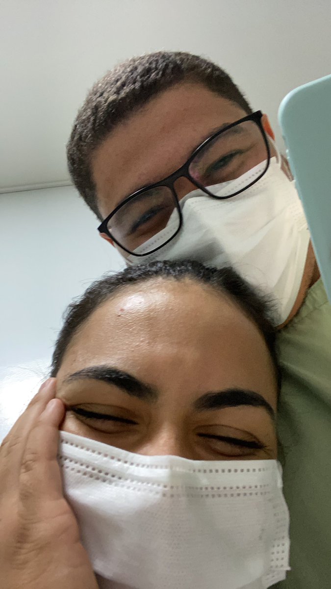 ohvitoriaa's tweet photo. só as vacinadassssss 
QUE FELICIDADEEEEEE 
VIVA O SISTEMA ÚNICO DE SAUDEEEEEE 
F O R A BOLSONAROOOOO https://t.co/YItzxLjaib