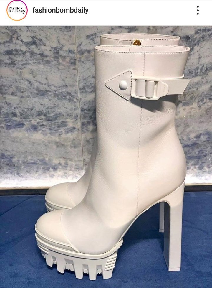 noicetings's tweet photo. Is it shoes are a girl's best friend? It should be. #shoesaddict #shoelovers #fashion #fashionstyle #fashionblogger #beauty #heels #boots #instafashion https://t.co/PA231pl3As