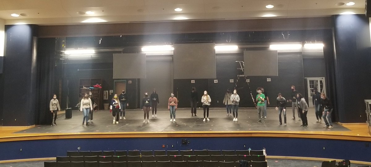 FloMoChoir's tweet photo. 7am Blue Print rehearsal on mics! We are pumped to be featured in the school musical this Thursday. #theoryofrelativitymusical #relativepitch #blueprint #inaguralyear #acappellagroup https://t.co/2cd2CixZ9h