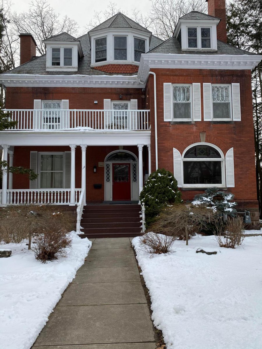 _management1st's tweet photo. Anyone looking for a place to rent in Woodstock?
One-bedroom apartment in a beautiful building at historic 119 Vansittart Avenue.
$1,100. Plus hydro.

https://t.co/Uh2mVZzj3n
#managementfirst  #apartmentrental #woostockrentals #house4rent #management1st #woodstockont https://t.co/uoSSVHf1gv