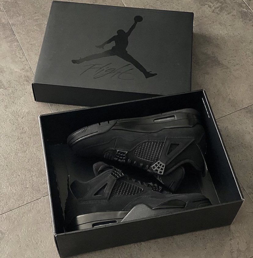 IdrissTheGoat's tweet photo. Comment ne pas aimer la Air Jordan 4? https://t.co/349SFxQ9m0