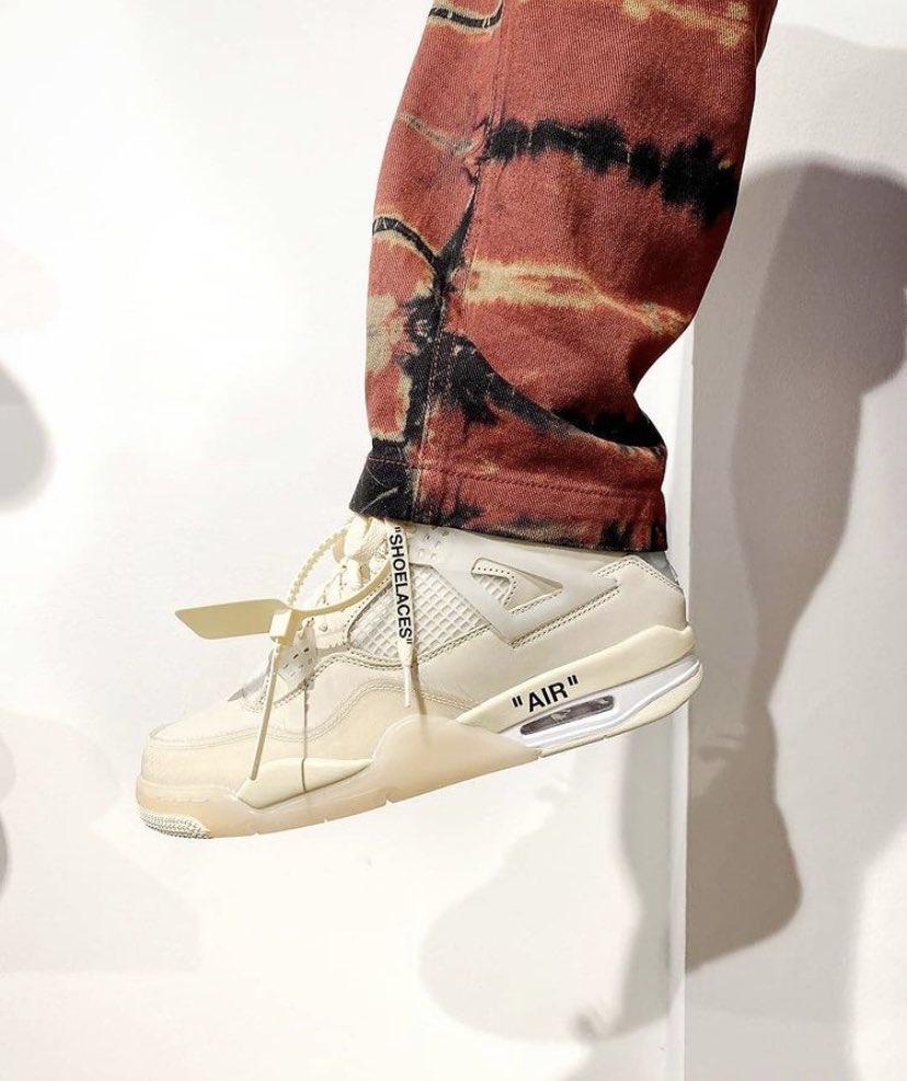 IdrissTheGoat's tweet photo. Comment ne pas aimer la Air Jordan 4? https://t.co/349SFxQ9m0