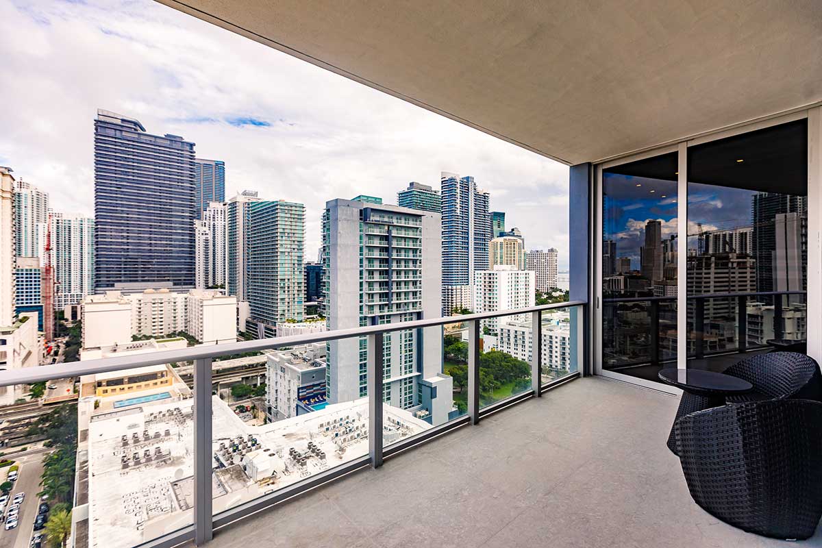 RaquelColp's tweet image. JUST SOLD | Stunning Penthouse in Brickell - mailchi.mp/axispremierere…