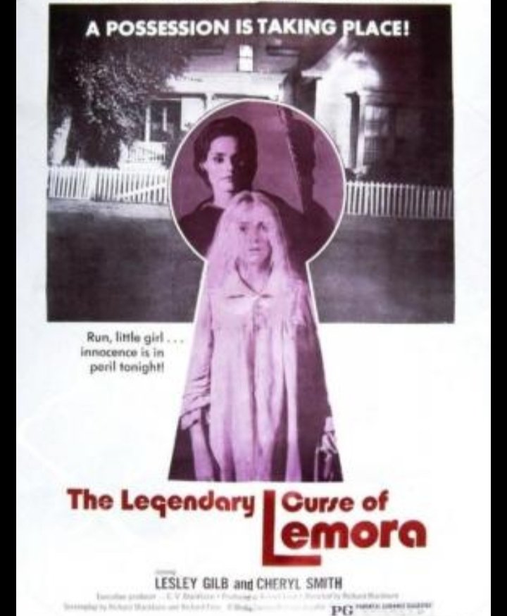 fervargasIII's tweet photo. Un modesto y peculiar film de fantasía vampírica es #Lemora (1973). Este cuento sobrenatural de serie B digamos que es entretenido, juvenil. Destaco su fotografía nocturna y poco más. Buenas ideas que fallan en la acción. https://t.co/SE49nIeDif