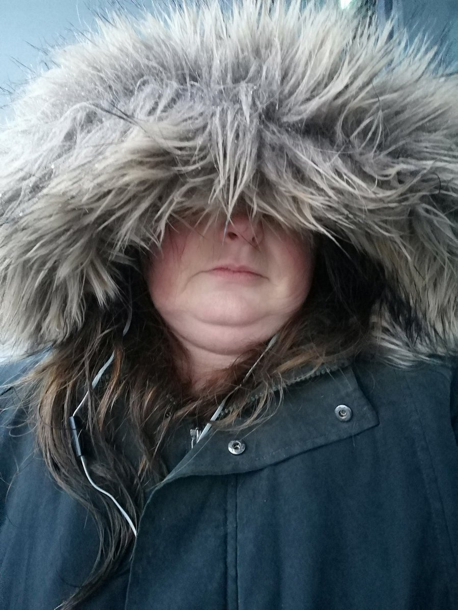 HelenDunleavy1's tweet photo. #100daysofwalking why don't they make hoods that don't cover your eyes. #smallpersonproblems https://t.co/tD5UZ4cTfb