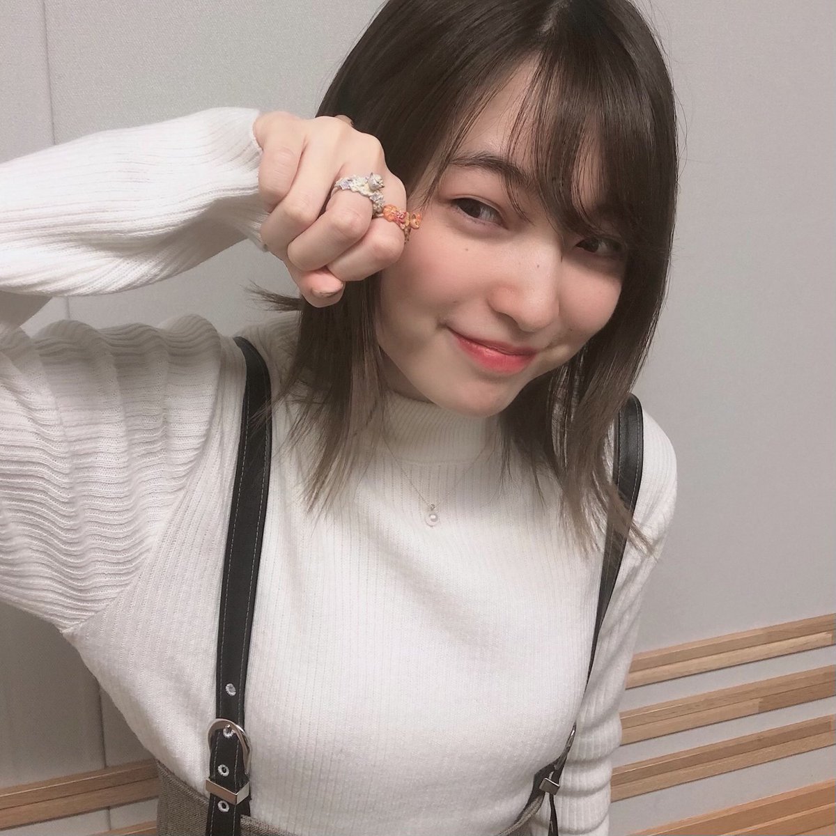 上田麗奈 Artist Official この後21時30分より 文化放送超a G 上田麗奈のひみつばこ の放送です 可愛い指輪に注目してください お楽しみに 上田麗奈 ひみつばこ