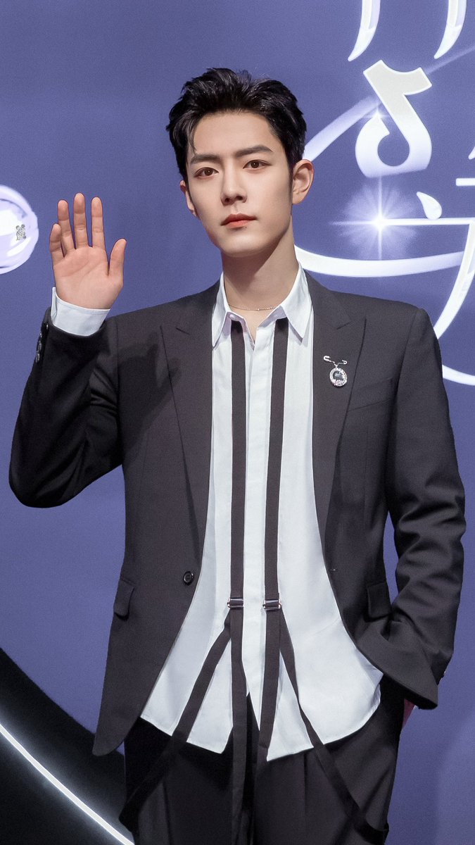 xzhan1005's tweet photo. how does it feel to be xiao zhan and get to see this face in the mirror everyday

 #XIAOZHAN_DOUYIN2021 https://t.co/jNCVAxtpiM
