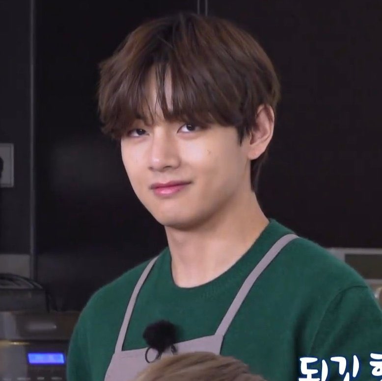 taehyungtannah's tweet photo. Taehyung smirking since 1995 🥺😏 https://t.co/KnAsziGOFD