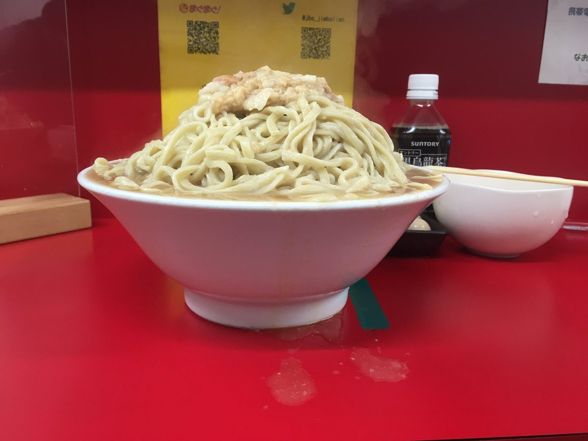 Kame二郎 初代天抜き返し人 ラーメン二郎 神田神保町店 大ラーメン 生卵3 ウズラ ニンニク少し 02 仕舞湯 店主殿の最高に美味い けしからん麺山で カエシ染みまくり豚と生姜のサービスありがとうございました 最高に美味です しかしながら