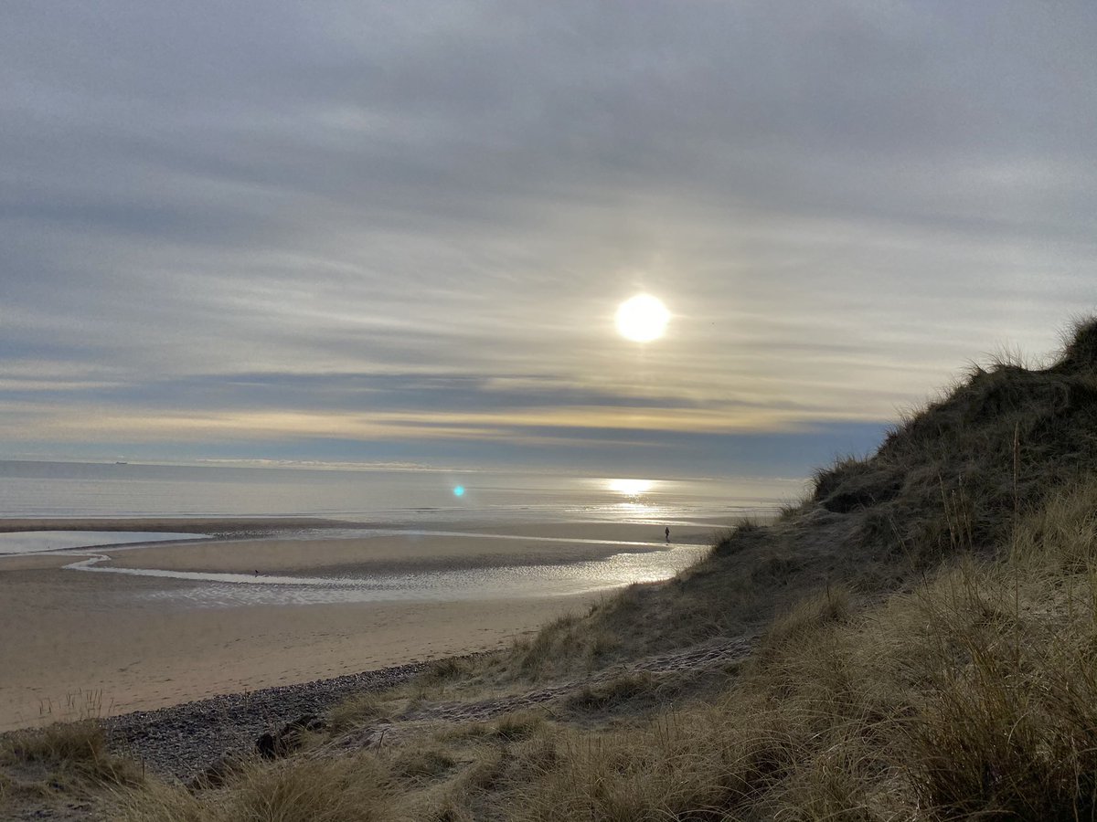 andreakjgreig's tweet photo. Beautiful frosty walk with the girls this morning #walking #miniatureschnauzers #schnauzers #dogs #dogslife #dogsthathike #eastcoast #Scotland #walklocal #loveschnauzers #schnauzerlife #beachwalks #dogadventures #beachesofscotland https://t.co/Uom0EyiLRQ