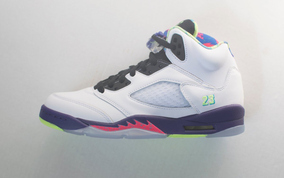 TSTMNTshop's tweet photo. WTS 
Jordan 5 Oregon (sz10) - $225 w/ ship
Jordan 5 Alt Bel Air (sz6.5&amp;10) - $125/$200 w/ ship
Nike Air Max 95 Neon (sz10)- $215 w/ ship
Nike Acronym Presto (sz5)- $230 w/ ship
Now Available @ https://t.co/PxjWWMNzGu      
Free Shipping On Orders Of $250+
DM w/ Questions &amp; Offers https://t.co/hb7N67eHp6
