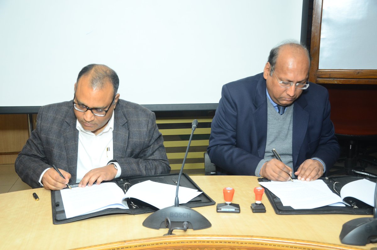 nafedindia's tweet photo. To  provide better services to Farmers, NAFED signed an MoU  with Central Warehousing Corporation (CWC) today for Utilizing CWC Warehousing Services , including Handling, Transport &amp;  Value-Added Services, for proper upkeep of  NAFED procured Stocks &amp;  Commodities. https://t.co/dxVg8SVmMH