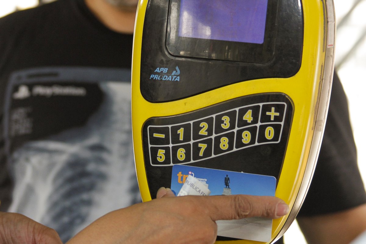 portoalegre24h's tweet image. Associação dos Transportadores de Passageiros projeta aumento na passagem de ônibus de Porto Alegre para mais de R$ 6,00 - poa24horas.com.br/?p=215272