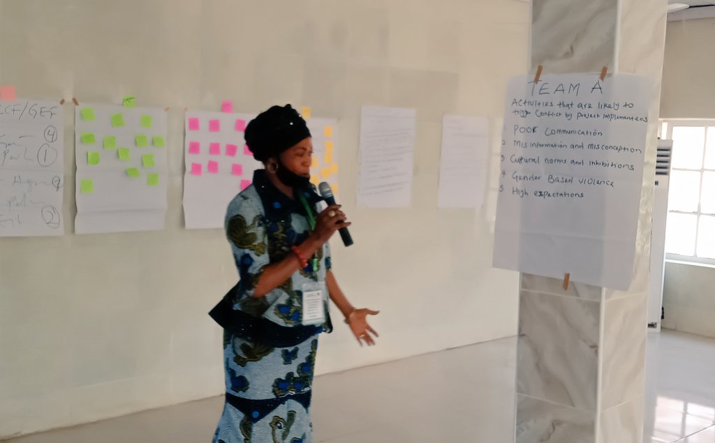 IFEHS1's tweet photo. Group work presentation on #GRM identified weaknesses and causes such as  cultural barriers, effective communication &amp; #GBV while participatory M&amp;E can address conflicts in communities.
@imranjino
@GWSDNigeria @GERIinitiative @globaresponse
@IFEHS1 @EuniceEgwuoba @virgyifeadiro1 https://t.co/6g840dIhBc