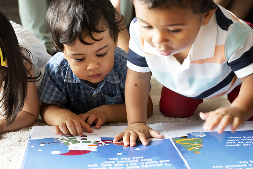 Books are perfect for a toddler’s curiosity and creativity. With these tips, you can help your toddler foster a lifelong love of reading. #klaschoolsofplainfield #books #reading #klaschoolsofnaperville