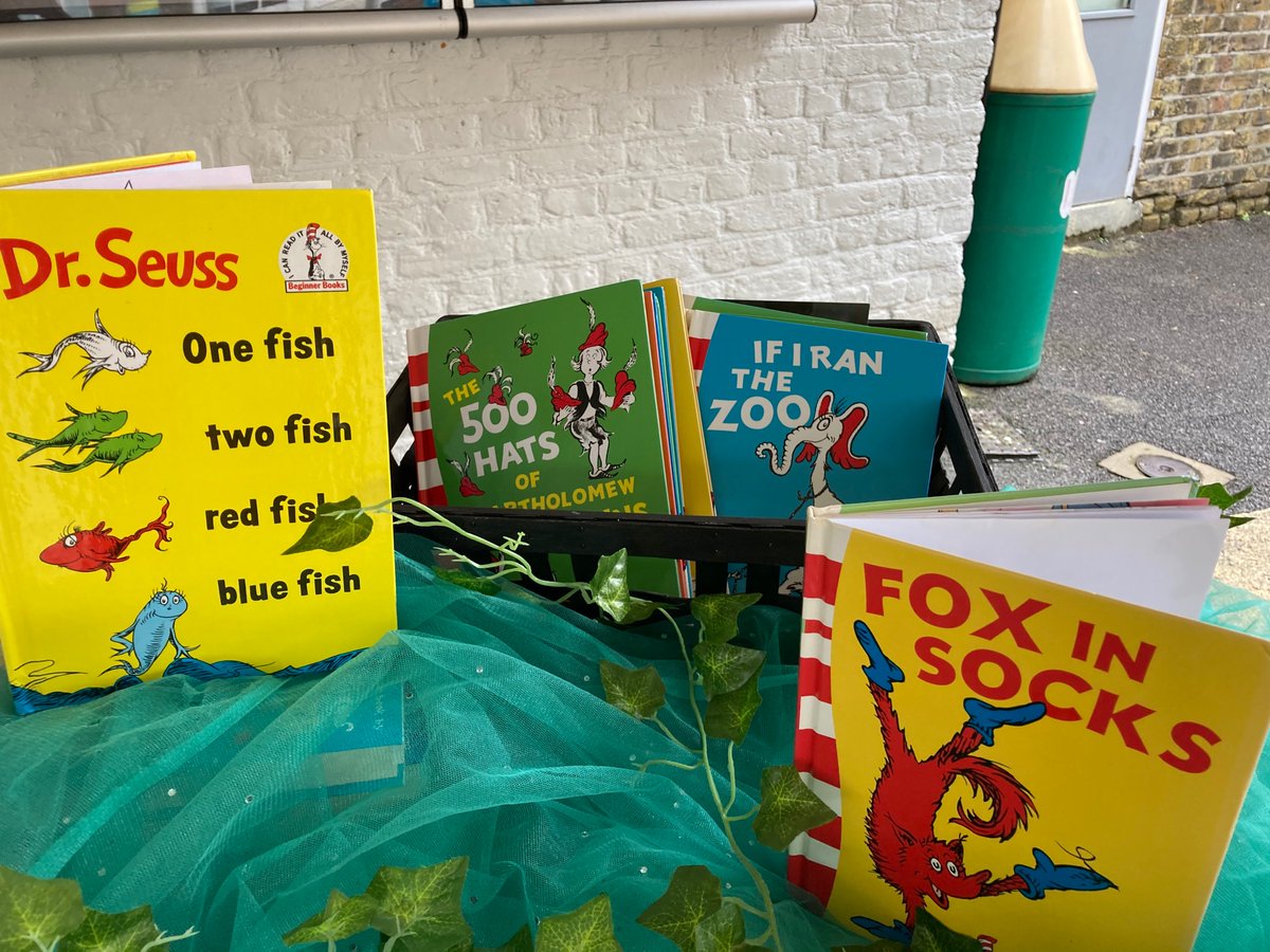 <a href="/WoodhillSch/">Woodhill Primary School</a> our lending library is up and running! Pls pop by on your daily walk and choose a title to take home. It’s cold out, snuggle up with a good book ☕️ #whatareyoureading?