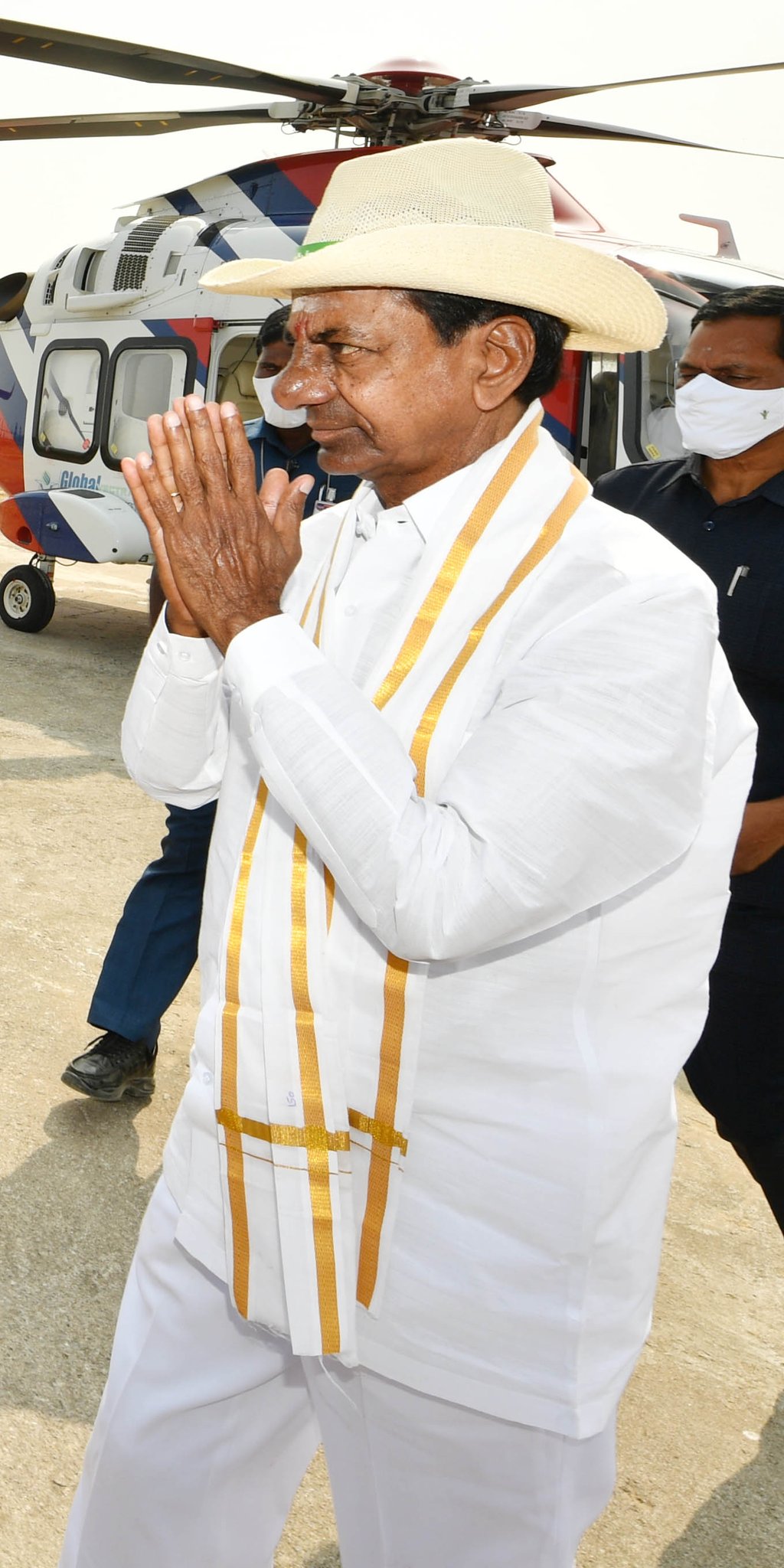 EsGUfwjUYAIF-wL?format=jpg&name=large