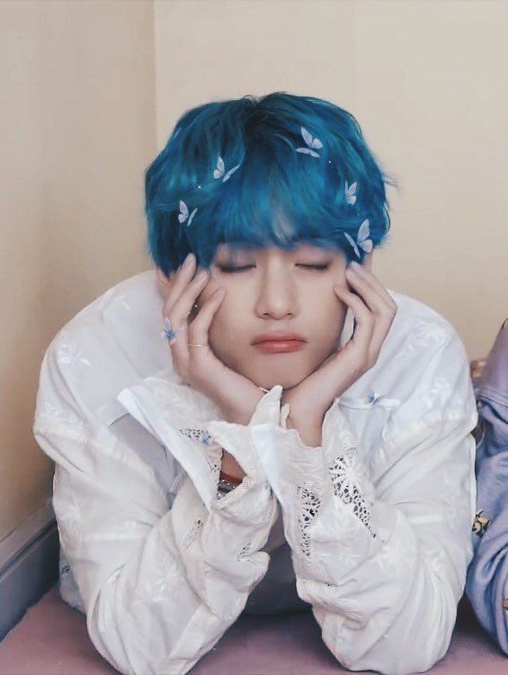 DAkoJon's tweet photo. #TaehyungYouArePerfect
Тэхен мы очень сильно тебя любим 
Ты заслужил много любви но только не такого обращения к себе Я надеюсь что ты в этой ситуации не очень сильно грустишь и собой вместе люди которые тебе дорогие ты очень хороший и милый человек
Мы очень сильно любим тебя https://t.co/27MlFfCbBq