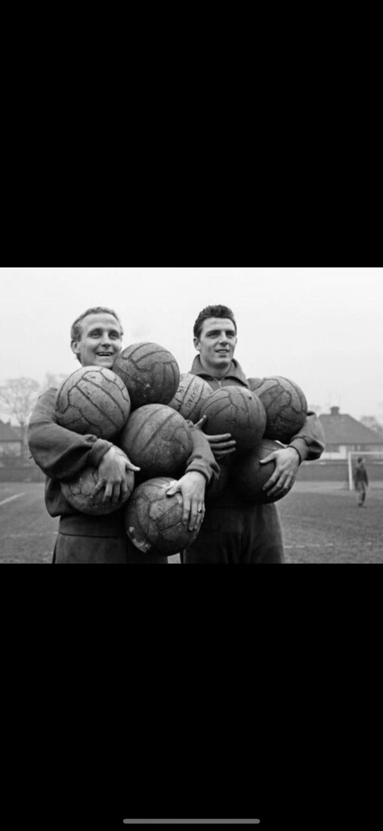 KitsOnHangers's tweet photo. Happy Birthday #FredPickering seen here at #Bellefield with #TheGoldenVision .... @robsawyer70 @BlueBren @Bluestocking63 💙💙 https://t.co/SeOiPXmuFG