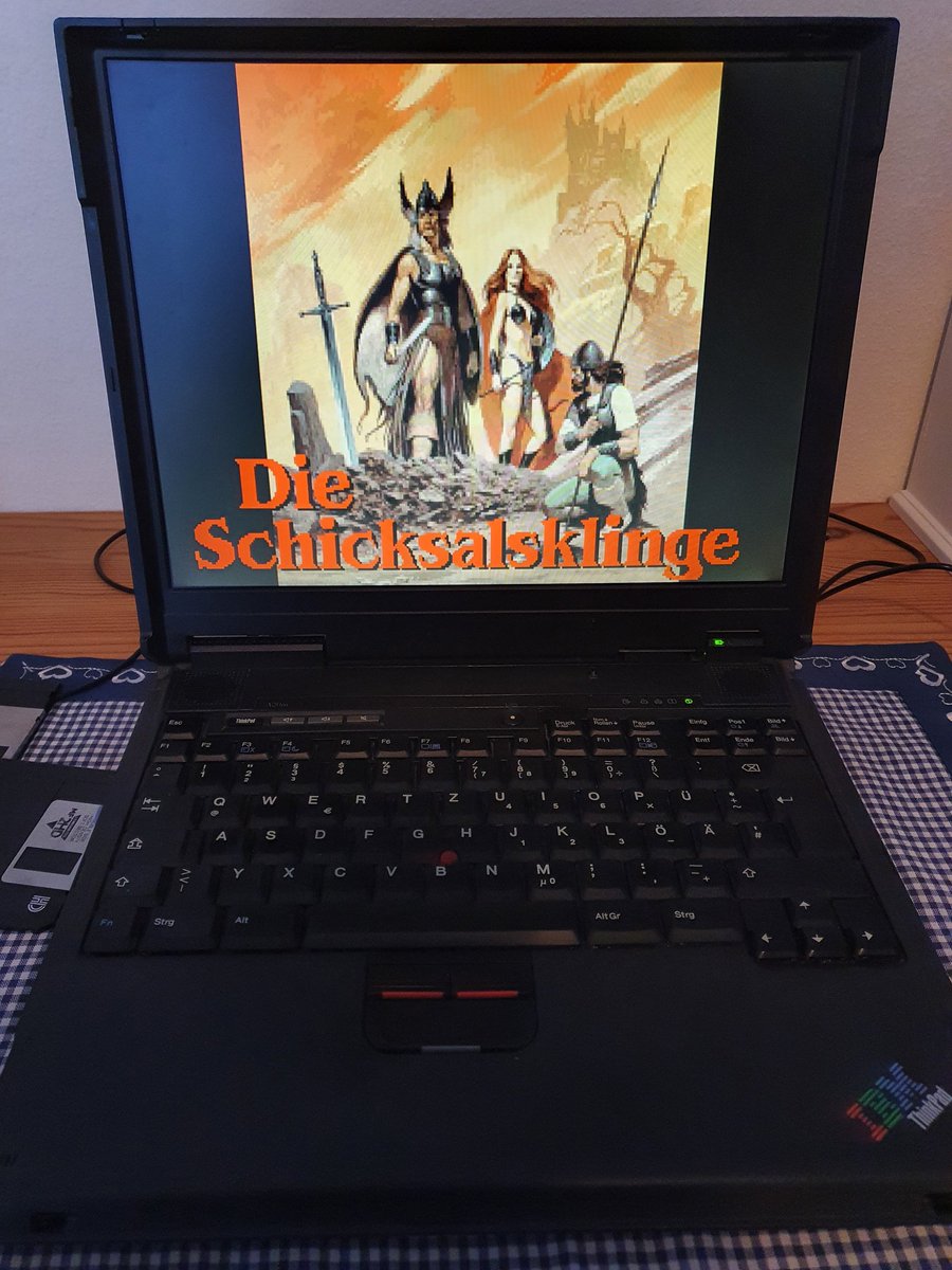 Finselbix's tweet photo. finally i got it to work ... after modifying the autoexec.bat and the config.sys i feel like a real hacker 😈.. #dsa #bladeofdestiny #schicksalsklinge #RETROGAMING https://t.co/oqDRLj5vb5